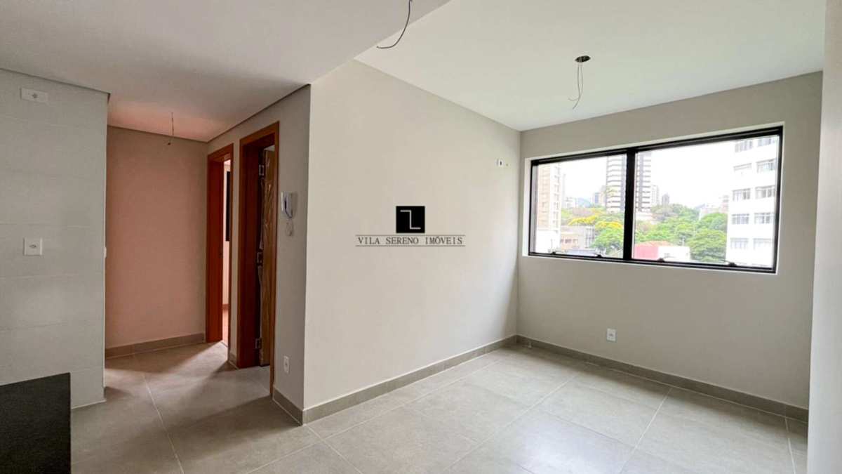 Apartamento 2 quartos á venda no bairro Funcionários, Savassi em Belo Horizonte MG. Apartamento 2 quartos, Banheiro social, Sala com dois ambientes - Vila Sereno Imóveis