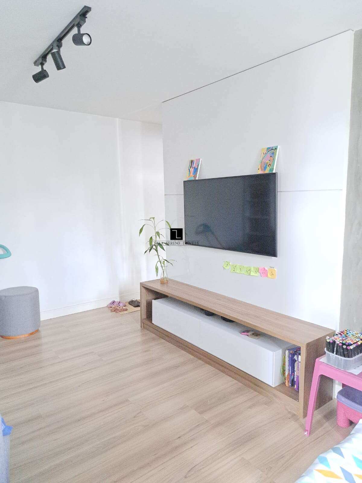 Apartamento 2 quartos para locação no Bairro Castelo em Belo Horizonte   Apartamento com 2 quartos com piso em laminado madeira, com 1 suíte, 1 banho